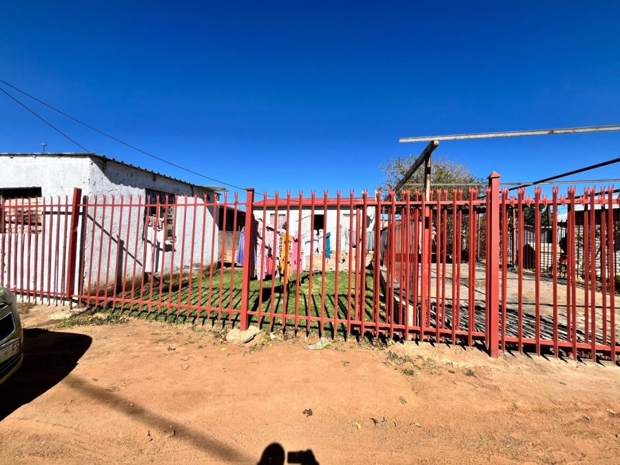 2 Bedroom Property for Sale in Bloemside 2 Free State